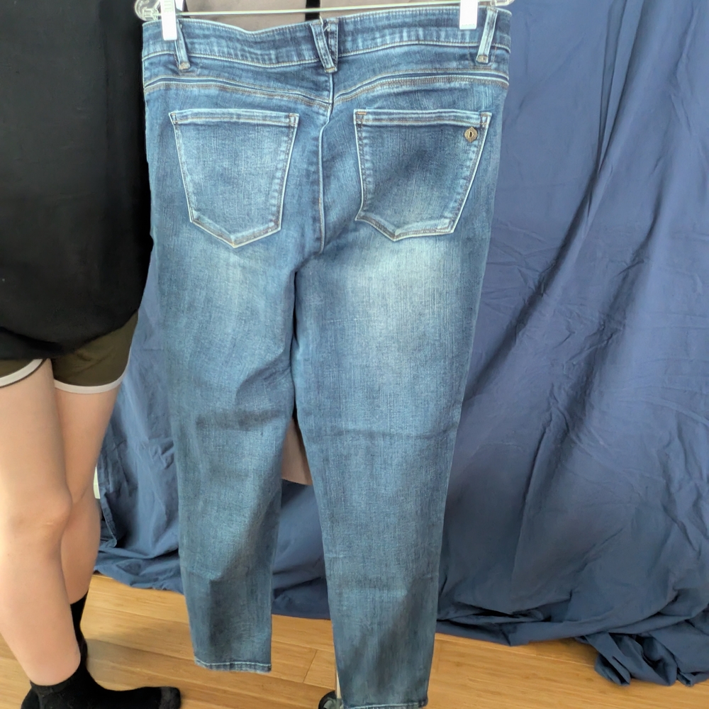 Democracy Women's Skinny Jeans in Blue - Picture 2 of 3